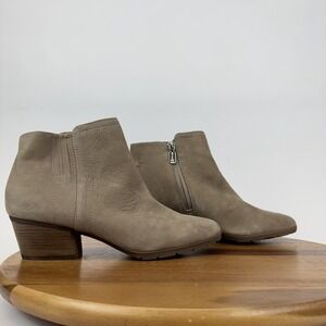 Womens Blondo Valli Beige Leather Heeled Waterproof Ankle Booties Size 10 M NWOB